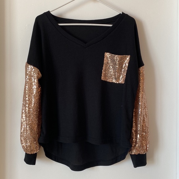 Black contrast sequin waffle knit tee - Picture 4 of 5